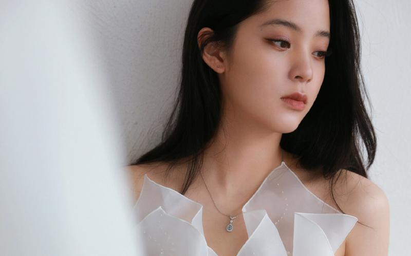 性感美女明星欧阳娜娜高清桌面壁纸