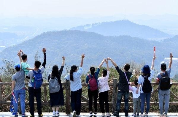 爬山用手机这样拍,引爆你的朋友圈|武汉|同伴|江夏区_新浪新闻