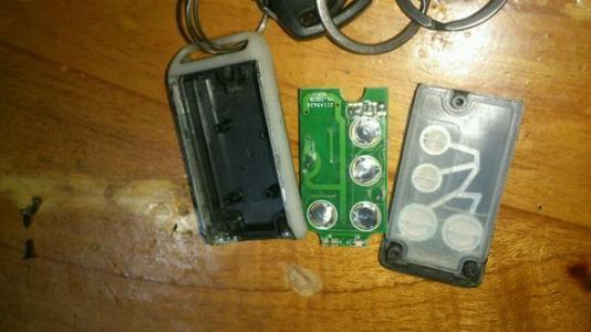 电动车遥控器怎么换电池