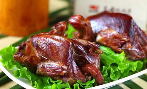 实体观察|25元一只惊爆价,不限量的烤鸽子为啥卖不动?