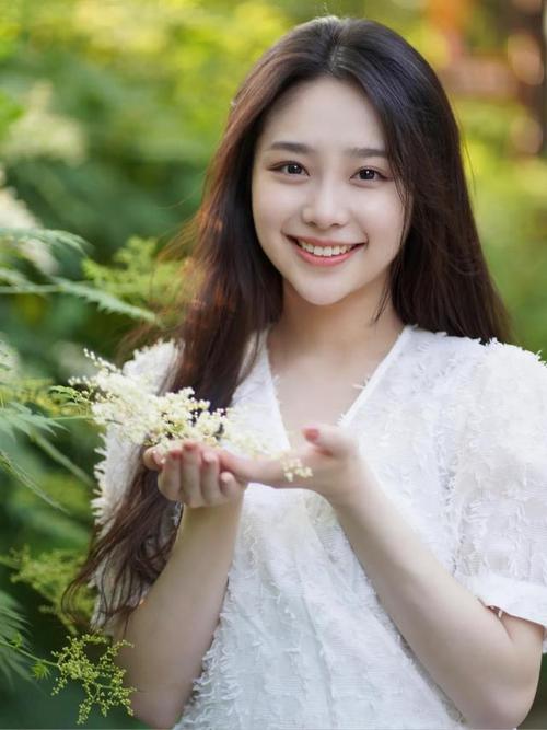 分手后的美女再次微笑爱转角遇见了谁