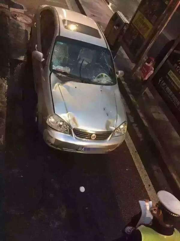 成都总府路凌晨发生车祸 两名女子命丧上班路-搜狐新闻