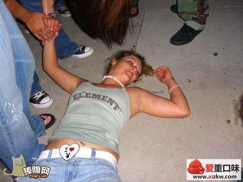 美女醉酒更疯狂