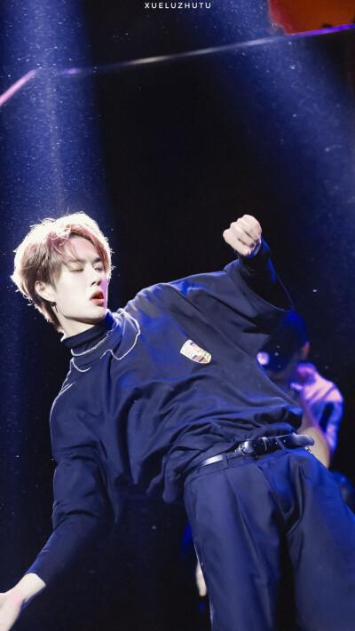 王一博吹灰舞图图源见水印