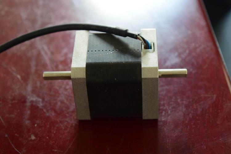 闭环步进马达低噪音混合式步进电机两相1.8°42mm步进