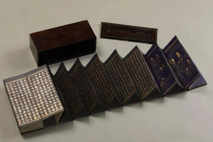 经折装最大的优点便是幅面较小,携带查找都非常方便,它的出现为后来