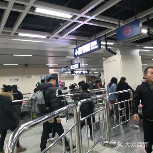 江汉路-地铁站