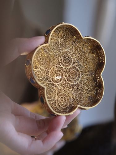 燕京八绝之一花丝工艺 见过最精致的首饰盒_梅花_首饰