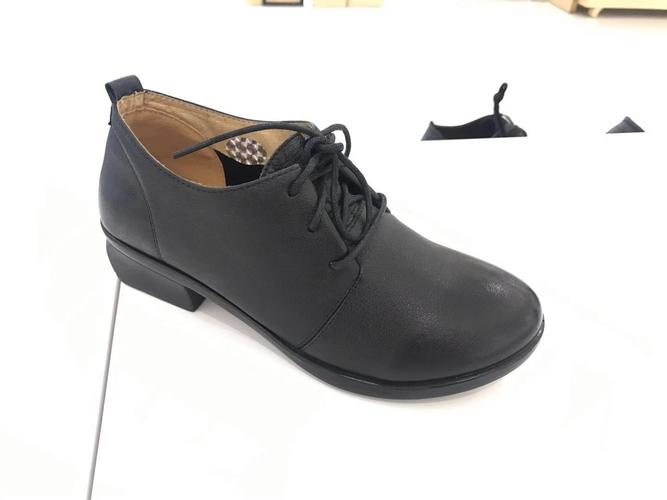 共123 件孚德女鞋单鞋相关商品