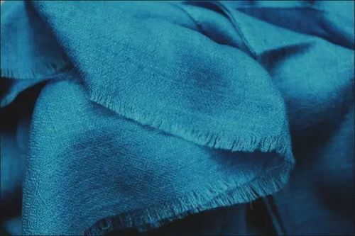 中国女性携藏羚羊毛披肩出境印度被捕,游客:该如何判断违禁品?