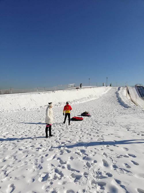 骑游草原牧歌滑雪场