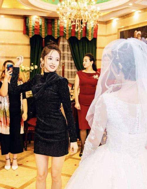 原创疑似古力娜扎与昔日男友亲密视频曝光素颜出镜确实是公认美女