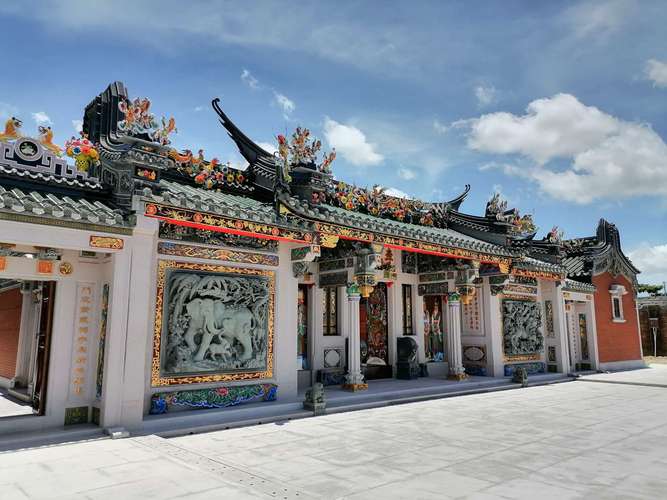 美丽乡村新貌和古朴乡风,构成了简朴村一幅靓丽的风景