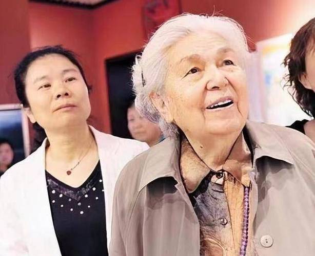 1965年,刘亚楼临终前向妻子翟云英道一遗愿,翟云英:我不同意!