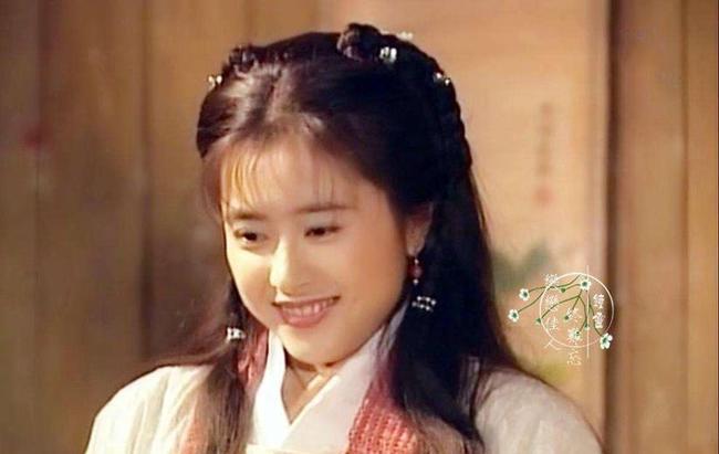 何美钿感情状况成谜《天龙八部》不知陪伴了多少人的童年?