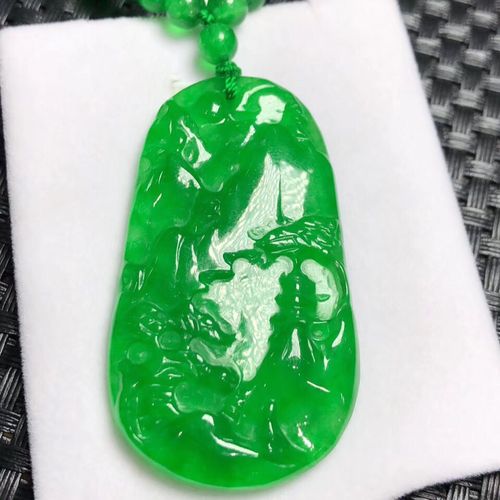 缅甸正品翡翠老坑冰种帝王绿精雕山水牌子翡翠玉项链