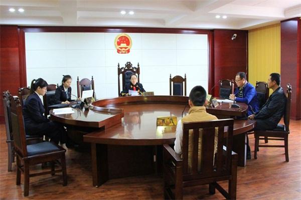 密山法院"圆桌审判"彰显司法关怀