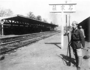 1907年,横跨京汉,正太两条铁路的大石桥建成