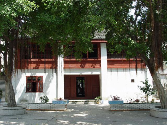  p>胡志明旧居位于 a target="_blank" href="/item/柳州市/11044417"