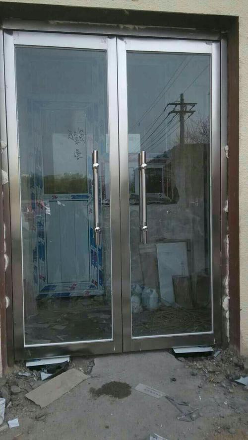 专业制作安装断桥铝门窗,不锈钢玻璃门,彩钢房,围栏