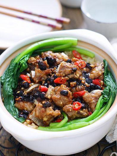 豆豉排骨煲仔饭