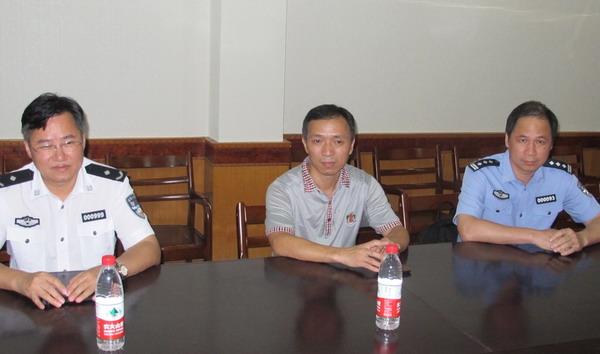 人在柳州市公安局党委副书记赵东林,市公安局党委委员,副局长王鸿翔的