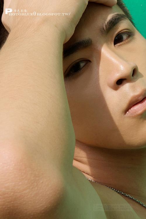 19岁人气男模宇恩