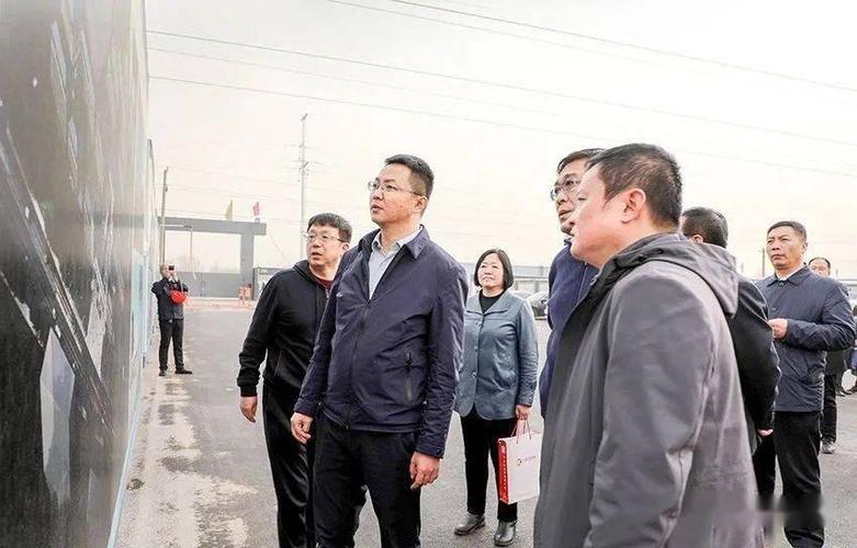 李轩在太(金)谷中学新建项目现场办公