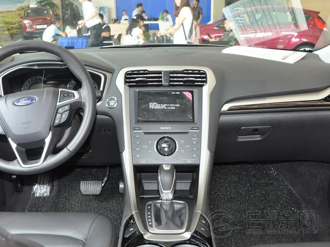 2013款 长安福特 蒙迪欧 中控