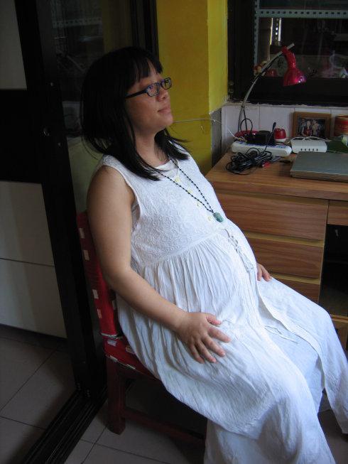 95双胞胎大肚肚