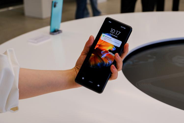 小米mixfold上手某东单平台销量破4万小米折叠屏手机成了