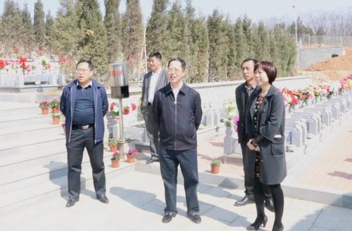 李荣久副区长到革镇堡街道调研指导文明祭祀工作