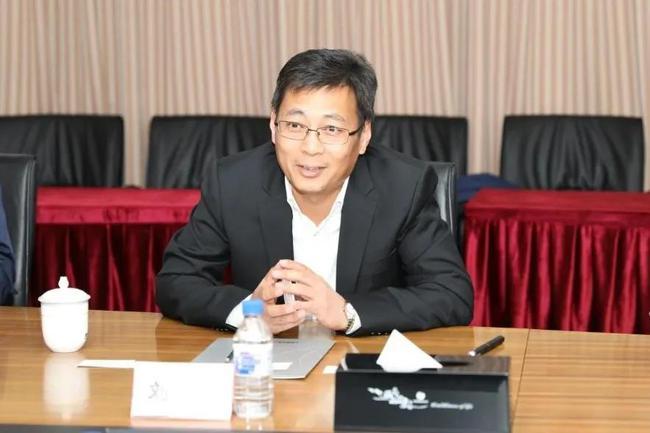 刘军表示, 国内乃至全球的轴承市场是巨大的,瓦轴集团作为轴承行业