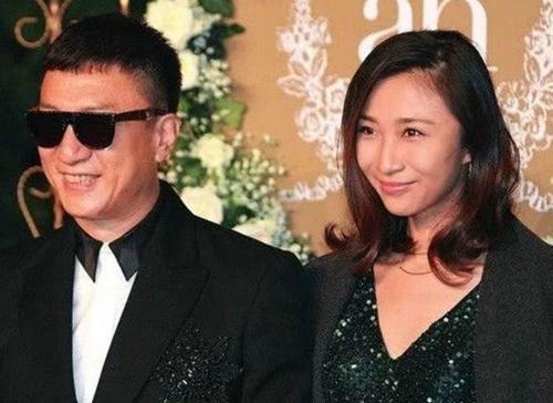虽然已经因为抛弃前女友得到了大家的吐槽,但如今孙红雷   有了家庭后