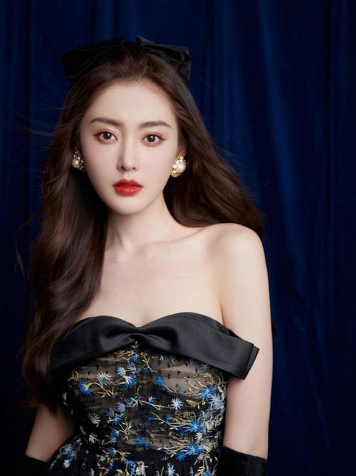 张天爱性感抹胸裙撩人写真,图片大全,高清,图库-回车