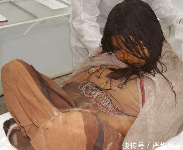 这个少女被冰冻500年,皮肤水嫩有弹性,专家从头发上找到死因
