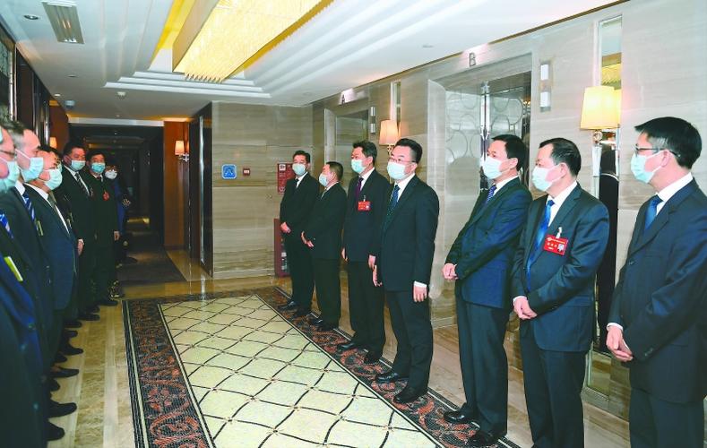 市委书记刘强看望慰问市政协委员