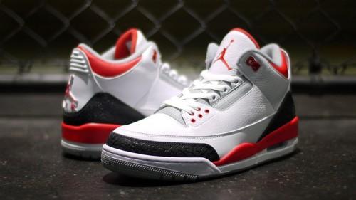 虽然他并没有设计air jordan系列球鞋中的每一双,但毫无疑问,他的