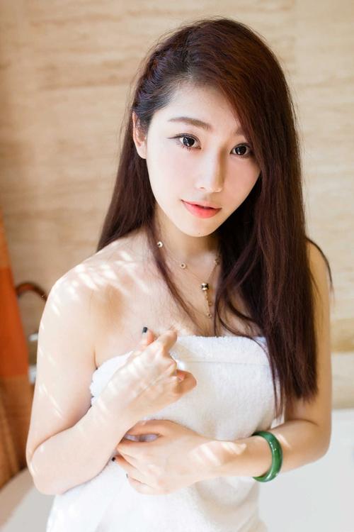 90后网络美女可可大胆人体艺术性感诱惑私房照(一)