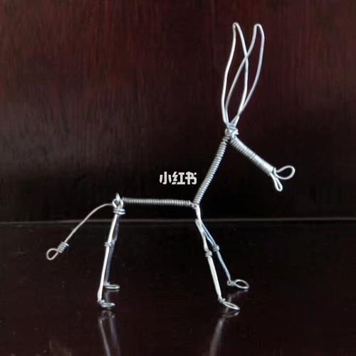 当年给孩子做的铁丝小玩具_小玩具_绘画_寻找小红书绘画大神_兴趣爱好
