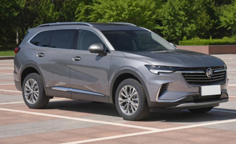 日蚀蓝可以说是昂科威plus的主打颜色,上市宣传时出镜率非常高,深深