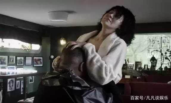 冯小刚和许晴国外照片曝光网友真的是朋友吗