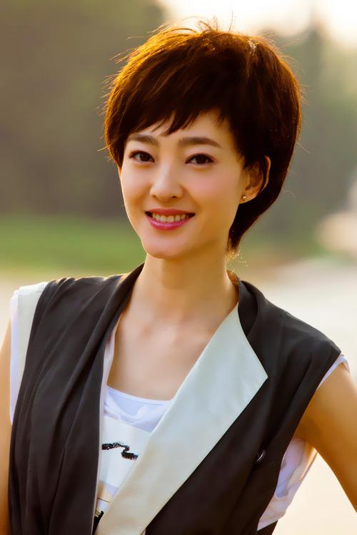 原创"白月光"王丽坤,因为一位男演员,人设崩塌后,一切都回不去了