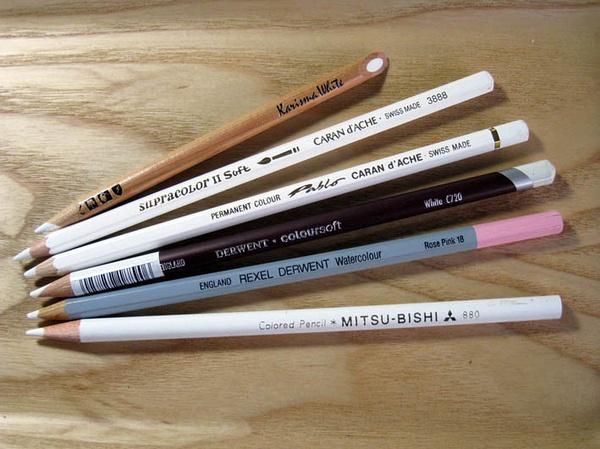 各种各样的白色彩铅.用了才发现,差别真大.由上至下,最好至最差.