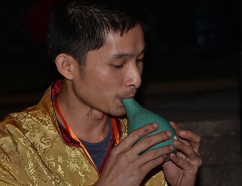 他吹的埙更是