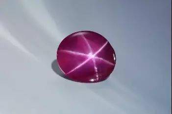 34克拉,六射星光红宝石