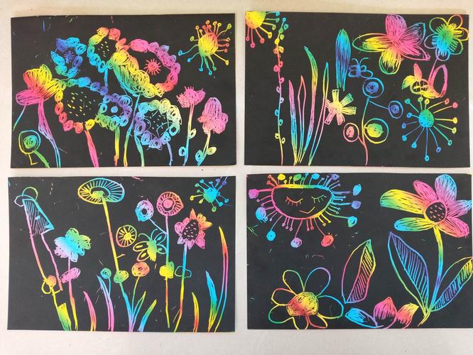 苗苗一班美工活动:刮画《美丽的花朵》