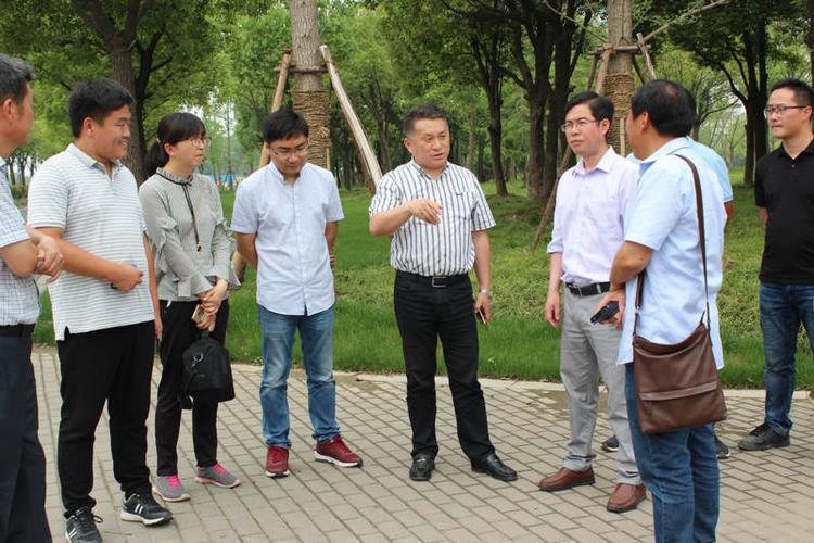 聂祥带队赴明月湖公园考察学习