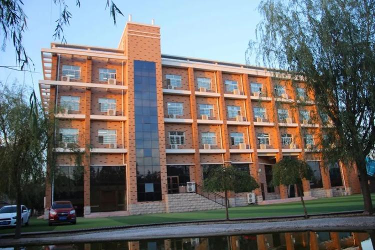 开封市求实中学招聘68名,提供食宿!