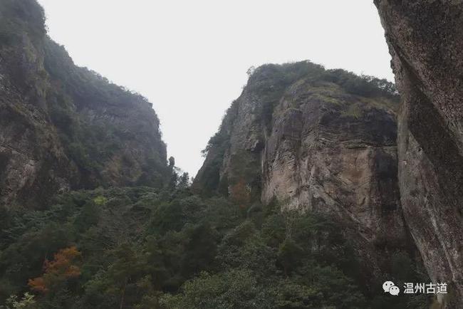 峰奇岩怪的温州小若岩崖下库景区,你去过吗?